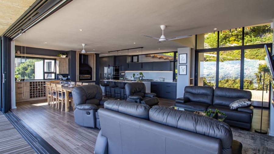 3 Bedroom Property for Sale in Rooi Els Western Cape